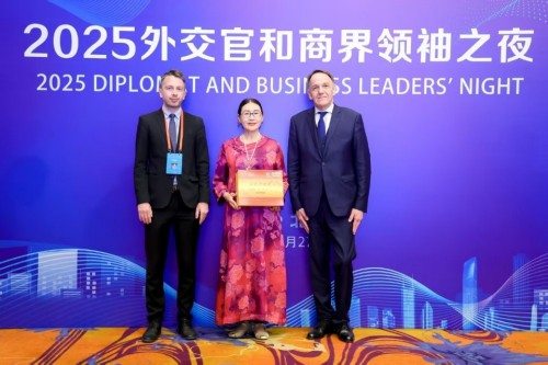 弘扬祖国医学文化，为民造福的张培轩